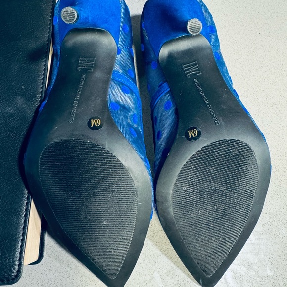 I.N.C International Concept Translucent Pointed Toe Pump (size 6) - Picture 6 of 7